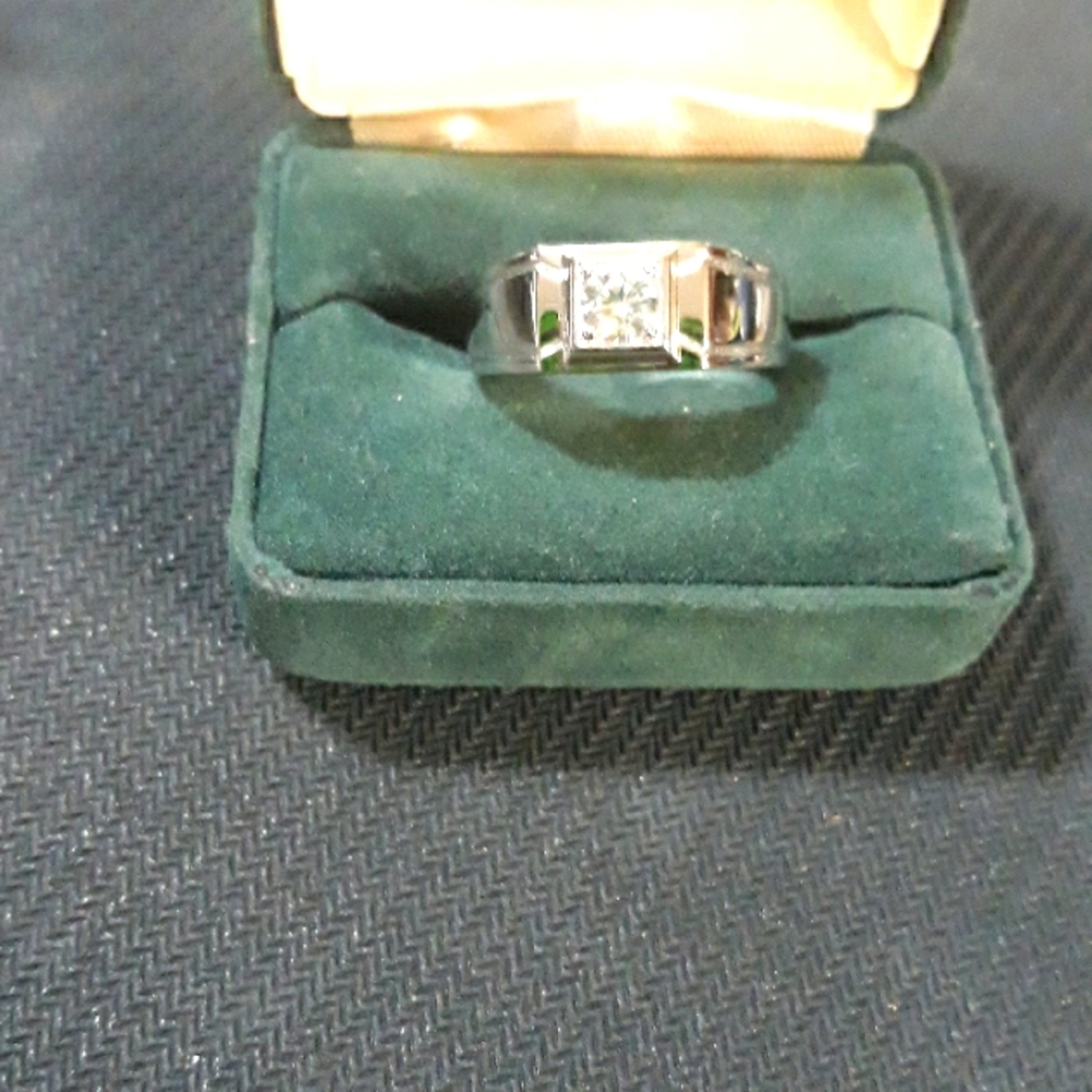 Sterling Silver Men's Cz Ring sz9